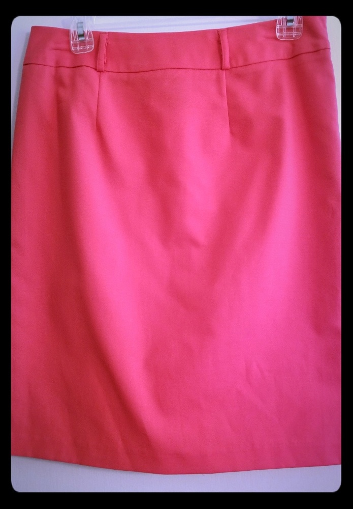 NWOT Modern Fit Pink Pencil Skirt w 2 Belt Loops